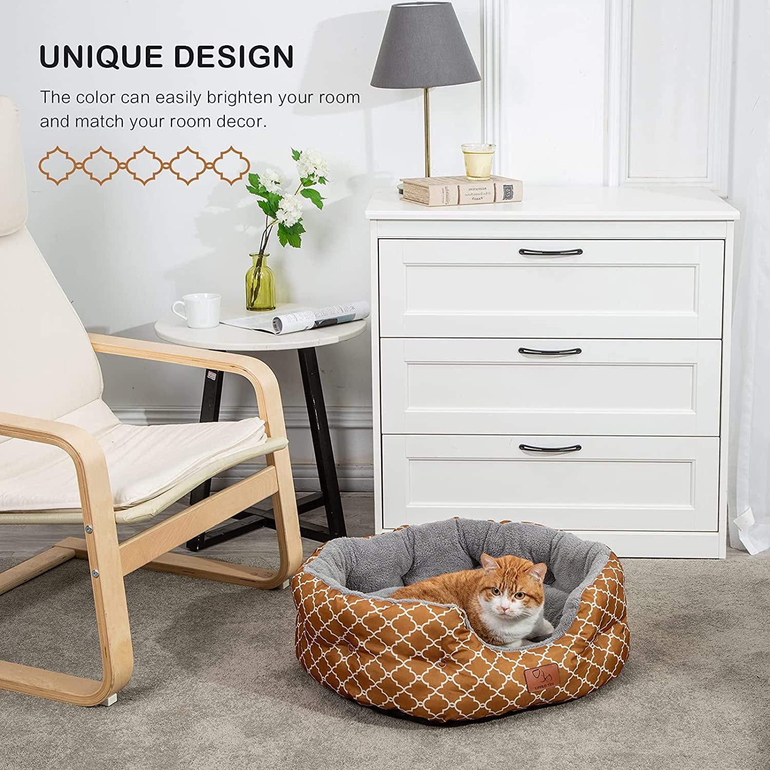 20 Inch Big Dog Bed & Cat Bed, Pet Beds for Indoor Cats or Small Dogs, Machine Washable Super Soft & Plush Flannel Pet Supplies, Slip-Resistant Oxford Bottom,Lantern Print Brown